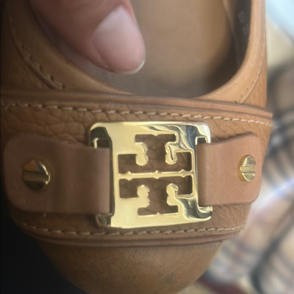 Tory Burch Tan Flats with Gold Embellishment - Picture 10 of 10